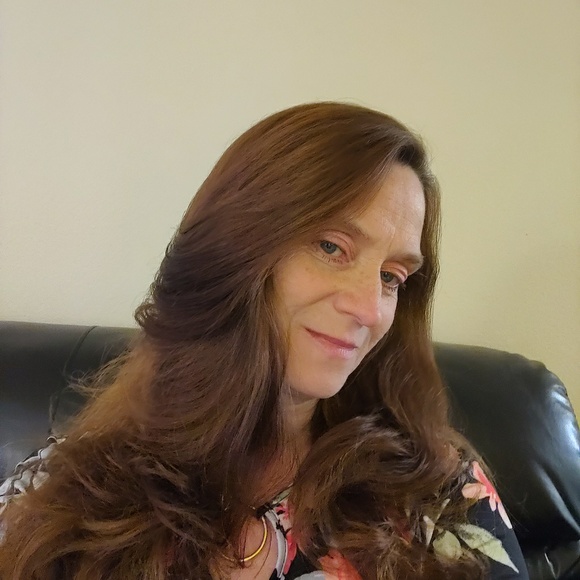 Meet your Posher, Crista - Picture 1 of 1